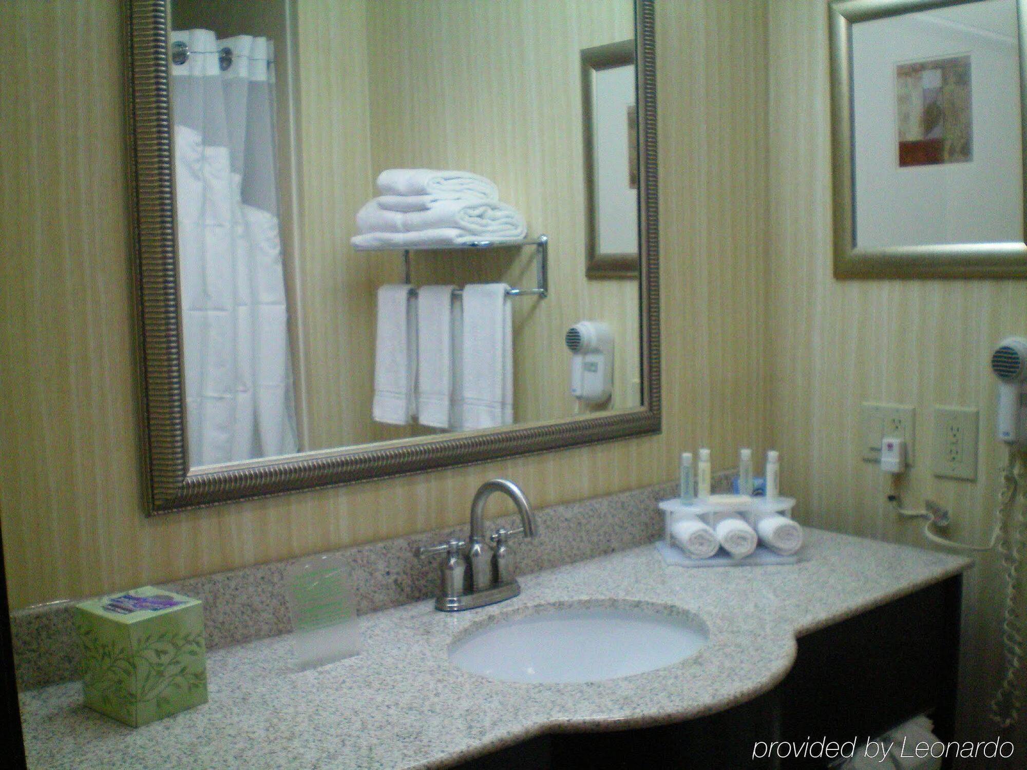 Holiday Inn Express Houston North-1960 Champions Area Екстер'єр фото